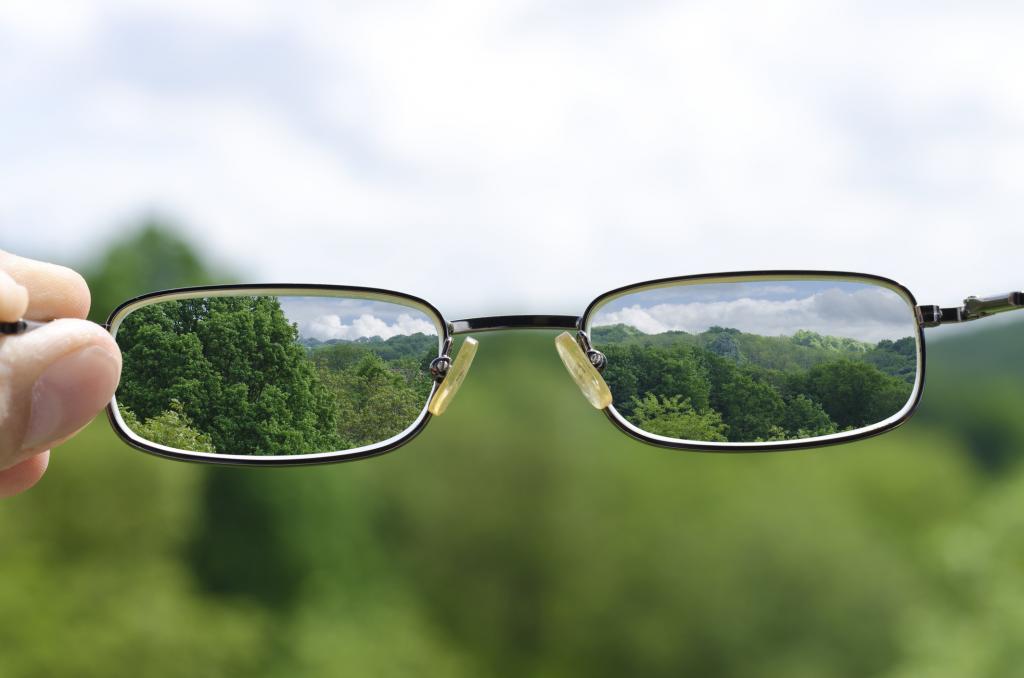 Четкое зрение теперь могут дать не только очки