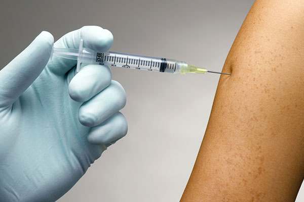 Введение вакцины от гепатита B
